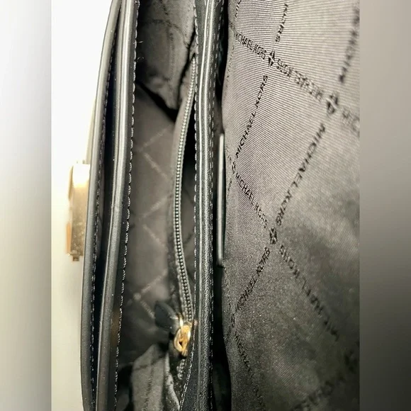 Michael Kors CeCe Purse - Picture 7 of 9